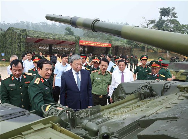Tổng Bí thư: Binh chủng Tăng thiết giáp phải thực sự xứng đáng là lực lượng đột kích mạnh- Ảnh 4. Tổng Bí thư: Binh chủng Tăng thiết giáp phải thực sự xứng đáng là lực lượng đột kích mạnh- Ảnh 4.
