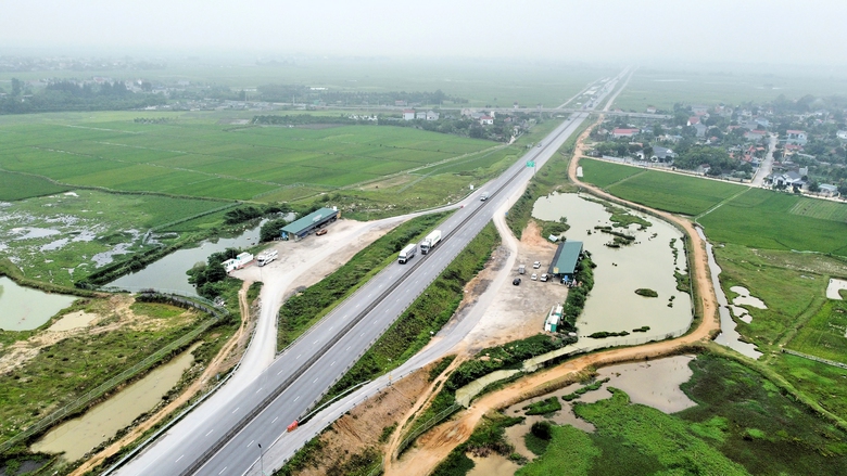 Trạm dừng nghỉ c&oacute; mặt bằng vẫn &ldquo;&aacute;n binh bất động&rdquo;?- Ảnh 2.