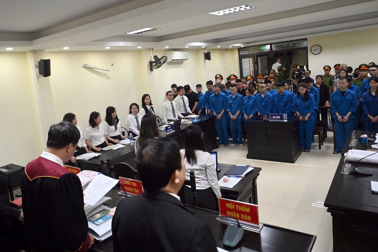 S&aacute;m hối muộn m&agrave;ng của nữ "qu&aacute;i xế" t&ocirc;ng tử vong c&ocirc; g&aacute;i dừng đ&egrave;n đỏ ở H&agrave; Nội- Ảnh 3.