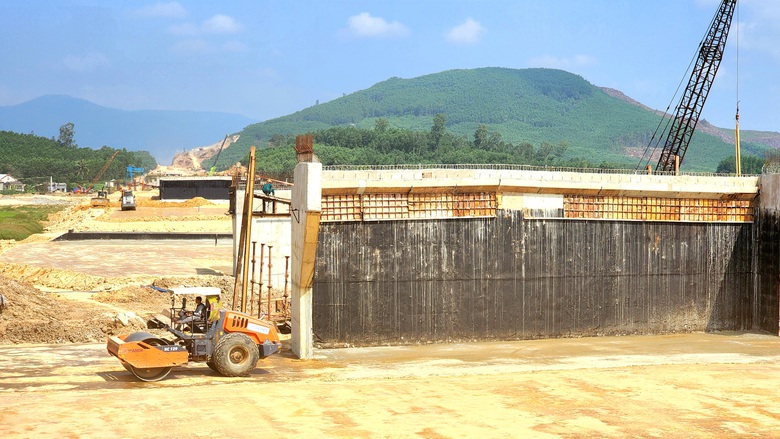 H&igrave;nh h&agrave;i 77 cầu tr&ecirc;n tuyến cao tốc Quảng Ng&atilde;i - Ho&agrave;i Nhơn- Ảnh 2.