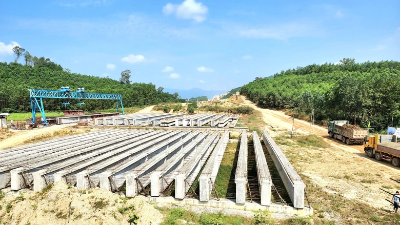 H&igrave;nh h&agrave;i 77 cầu tr&ecirc;n tuyến cao tốc Quảng Ng&atilde;i - Ho&agrave;i Nhơn- Ảnh 6.