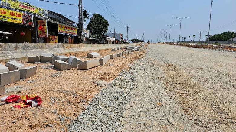 Chạy nước r&uacute;t ho&agrave;n th&agrave;nh đường cứu hộ cứu nạn ở Huế sau 13 năm thi c&ocirc;ng- Ảnh 7.