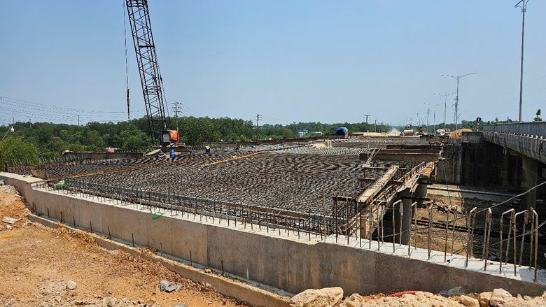 Chạy nước r&uacute;t ho&agrave;n th&agrave;nh đường cứu hộ cứu nạn ở Huế sau 13 năm thi c&ocirc;ng- Ảnh 6.