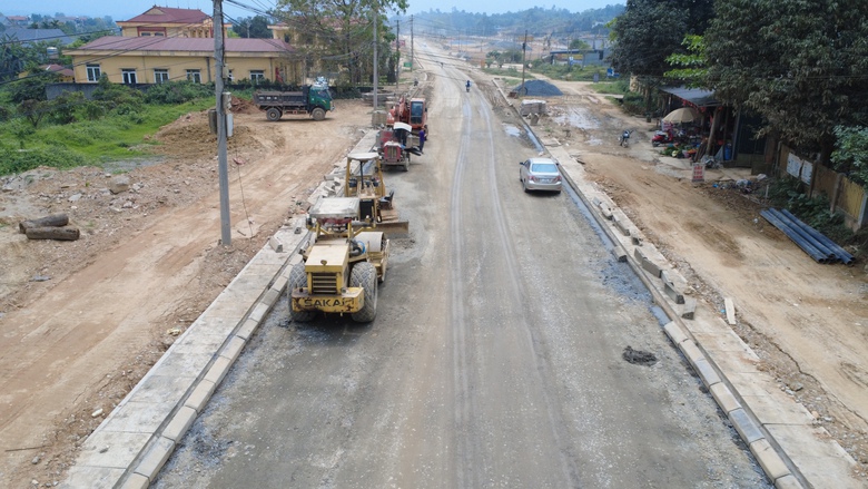 Tăng tốc thi c&ocirc;ng tỉnh lộ 166 nối n&uacute;t giao IC13 cao tốc Nội B&agrave;i - L&agrave;o Cai- Ảnh 3.