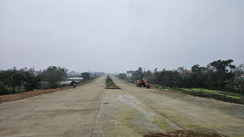 Chạy nước r&uacute;t ho&agrave;n th&agrave;nh đường cứu hộ cứu nạn ở Huế sau 13 năm thi c&ocirc;ng- Ảnh 9.