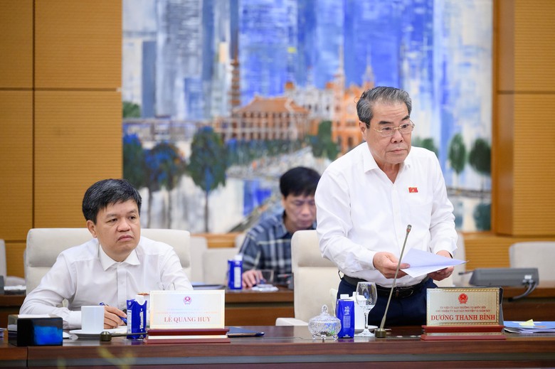 Chủ tịch Quốc hội: Tập trung gi&aacute;m s&aacute;t bầu cử, kh&ocirc;ng lập đo&agrave;n r&igrave;nh rang- Ảnh 1.