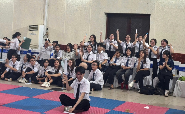 Tự h&agrave;o VAA: L&ecirc; Thanh Thi&ecirc;n xuất sắc gi&agrave;nh ng&ocirc;i qu&aacute;n qu&acirc;n "Rung chu&ocirc;ng v&agrave;ng 2025"- Ảnh 2.