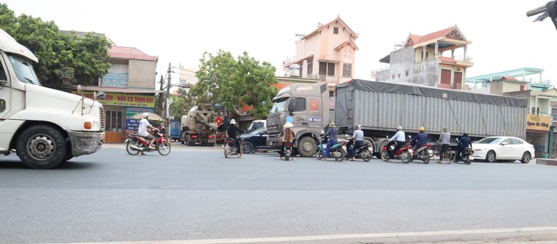 C&aacute;ch n&agrave;o giảm thiểu tai nạn tr&ecirc;n quốc lộ 5 đoạn qua Hải Dương?- Ảnh 2.