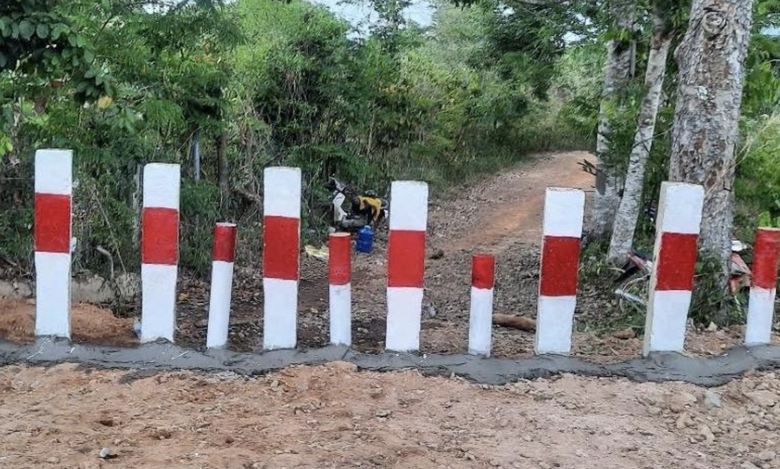 Đồng Nai: Xóa lối đi tự mở xảy ra sự cố xe tải chết máy nằm chắn ngang đường sắt- Ảnh 1. Đồng Nai: Xóa lối đi tự mở xảy ra sự cố xe tải chết máy nằm chắn ngang đường sắt- Ảnh 1.