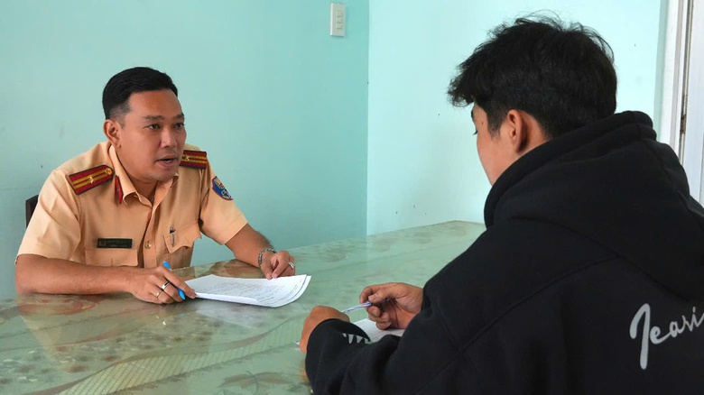 Tiền Giang: Cho em mượn mô tô đi chơi, anh trai bị phạt 12 triệu, tạm giữ xe 7 ngày- Ảnh 1. Tiền Giang: Cho em mượn mô tô đi chơi, anh trai bị phạt 12 triệu, tạm giữ xe 7 ngày- Ảnh 1.