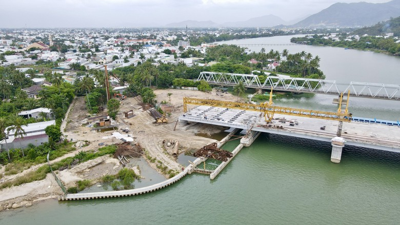 L&ecirc;n phương &aacute;n cưỡng chế, kh&ocirc;ng để dự &aacute;n đập ngăn mặn Nha Trang chậm trễ- Ảnh 8.