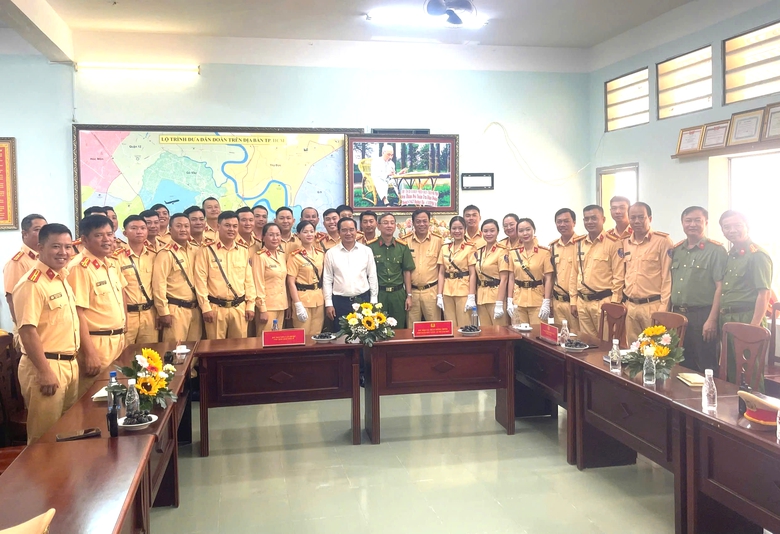 Chủ tịch UBND TP.HCM: Bảo đảm tuyệt đối an to&agrave;n đại lễ 30/4- Ảnh 2.