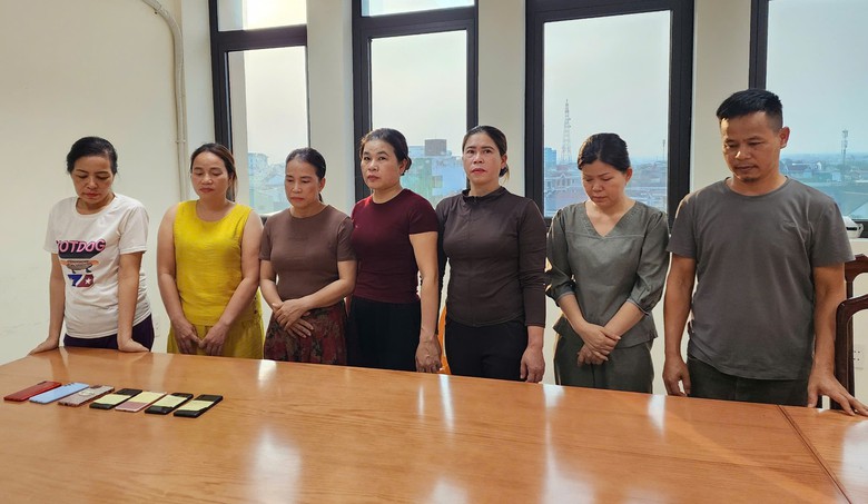 Triệt phá đường dây ghi lô đề, bắt giữ 6 đối tượng ở Quảng Trị- Ảnh 1. Triệt phá đường dây ghi lô đề, bắt giữ 6 đối tượng ở Quảng Trị- Ảnh 1.