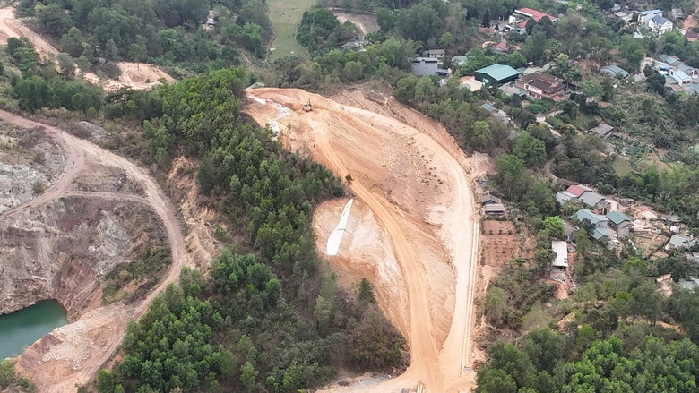 Tuyến đường 7km l&agrave;m 19 năm vẫn dở dang: Chốt hạn ho&agrave;n th&agrave;nh sau phản &aacute;nh của B&aacute;o X&acirc;y dựng- Ảnh 1.