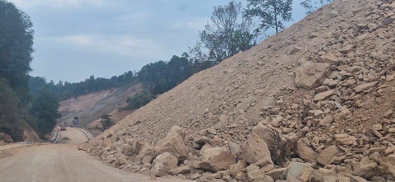 Tuyến đường 7km l&agrave;m 19 năm vẫn dở dang: Chốt hạn ho&agrave;n th&agrave;nh sau phản &aacute;nh của B&aacute;o X&acirc;y dựng- Ảnh 3.