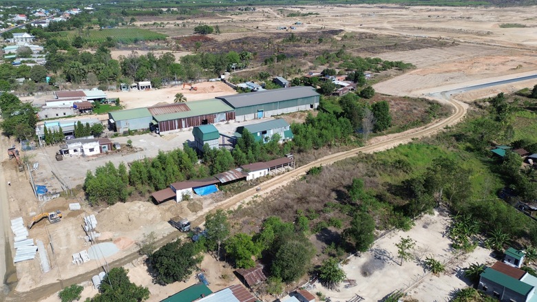 B&igrave;nh Thuận: Tăng tốc ho&agrave;n th&agrave;nh n&uacute;t giao quốc lộ 1 kết nối KCN T&acirc;n Đức trước m&ugrave;a mưa- Ảnh 3.