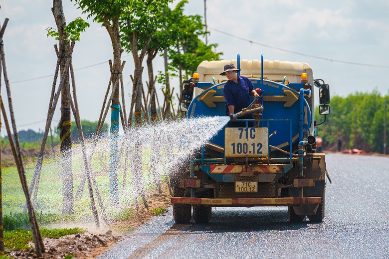 Đua tiến độ th&ocirc;ng xe kỹ thuật đường kết nối s&acirc;n bay Long Th&agrave;nh dịp 30/4- Ảnh 7.