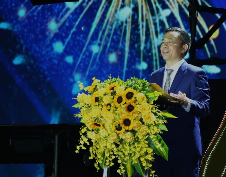 Khai mạc lễ hội biển Sầm Sơn - Kh&aacute;t vọng tỏa s&aacute;ng- Ảnh 3.