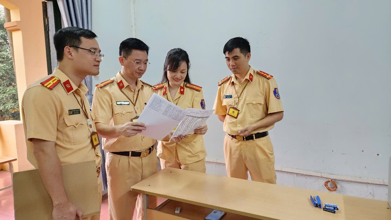 C&ocirc;ng an tỉnh Vĩnh Ph&uacute;c lần đầu tổ chức kỳ s&aacute;t hạch l&aacute;i xe cho gần 400 th&iacute; sinh- Ảnh 1.