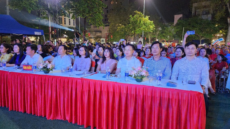 Vĩnh Y&ecirc;n: &Acirc;m vang nghệ thuật &ldquo;Tổ quốc vinh quang&rdquo;- Ảnh 1.