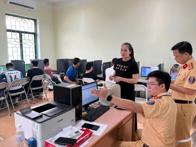 Th&ecirc;m 192 học vi&ecirc;n đỗ s&aacute;t hạch l&aacute;i xe do CSGT Bắc Giang tổ chức- Ảnh 1.