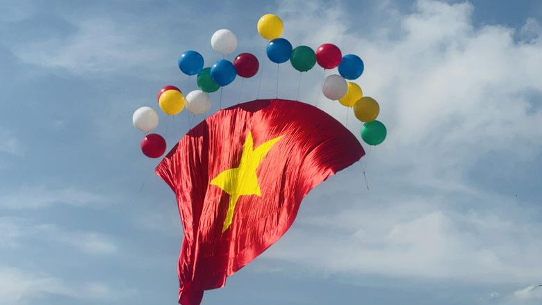 H&agrave;ng vạn người d&acirc;n trải nghiệm lễ hội khinh kh&iacute; cầu đầu ti&ecirc;n ở Đồng Nai- Ảnh 8.