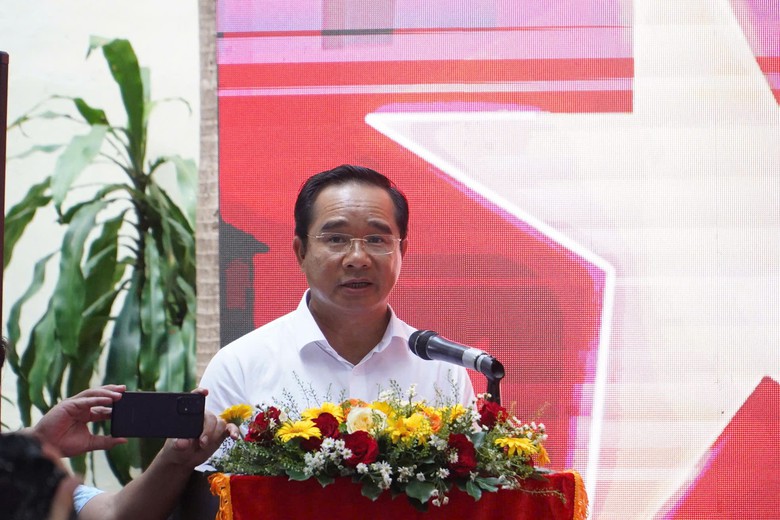 Khai trương Trung t&acirc;m B&aacute;o ch&iacute; phục vụ lễ kỷ niệm 50 năm ng&agrave;y thống nhất đất nước- Ảnh 2.