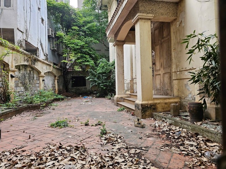 H&agrave; Nội sẽ thu hồi gấp h&agrave;ng loạt t&agrave;i sản c&ocirc;ng bỏ hoang nhiều năm- Ảnh 1.