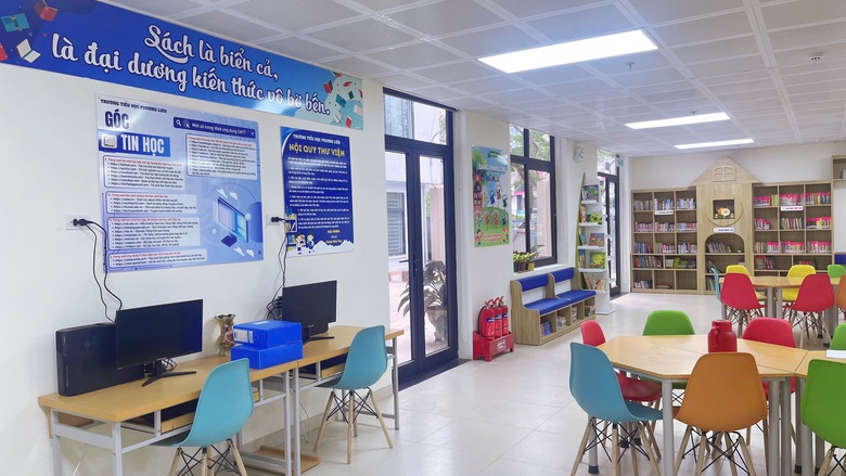 Hà Nội: Nhiều công trình gắn biển chào mừng 50 năm thống nhất đất nước- Ảnh 9. Hà Nội: Nhiều công trình gắn biển chào mừng 50 năm thống nhất đất nước- Ảnh 9.