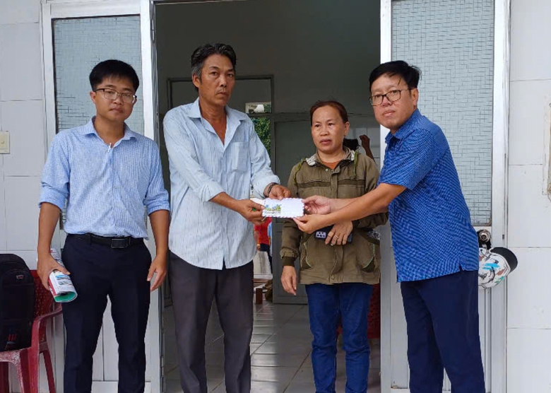 Tạm giữ tài xế gây tai nạn làm 4 người tử vong ở Long An- Ảnh 2. Tạm giữ tài xế gây tai nạn làm 4 người tử vong ở Long An- Ảnh 2.