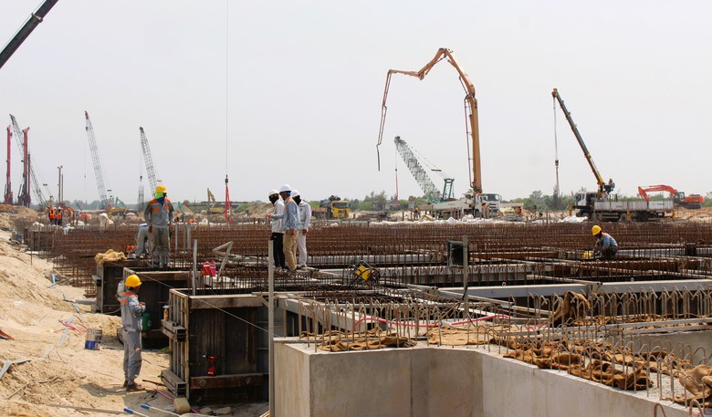 Dự án khu bến cảng hơn 14.000 tỷ ở Quảng Trị ra sao sau hơn 1 năm thi công?- Ảnh 2. Dự án khu bến cảng hơn 14.000 tỷ ở Quảng Trị ra sao sau hơn 1 năm thi công?- Ảnh 2.