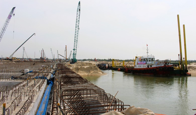 Dự án khu bến cảng hơn 14.000 tỷ ở Quảng Trị ra sao sau hơn 1 năm thi công?- Ảnh 8. Dự án khu bến cảng hơn 14.000 tỷ ở Quảng Trị ra sao sau hơn 1 năm thi công?- Ảnh 8.