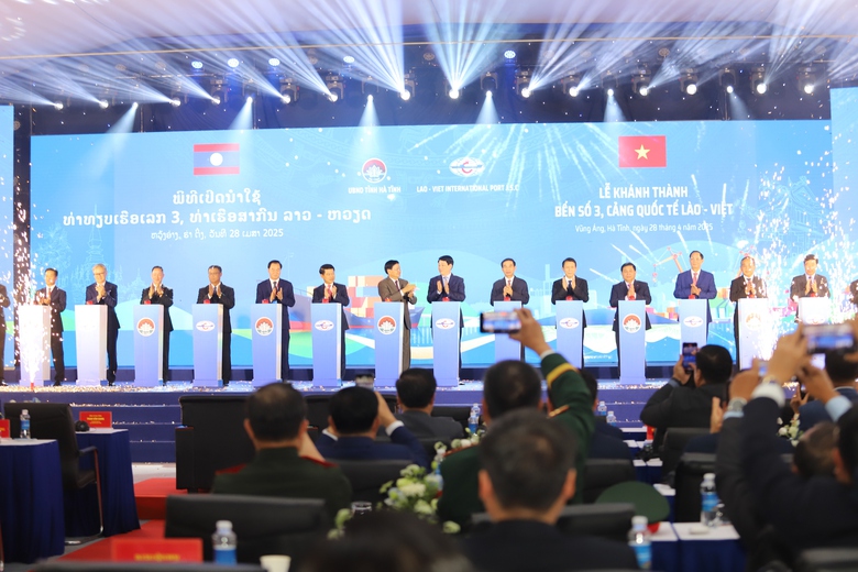Khánh thành Bến số 3, Cảng quốc tế Lào - Việt tại Hà Tĩnh- Ảnh 2. Khánh thành Bến số 3, Cảng quốc tế Lào - Việt tại Hà Tĩnh- Ảnh 2.