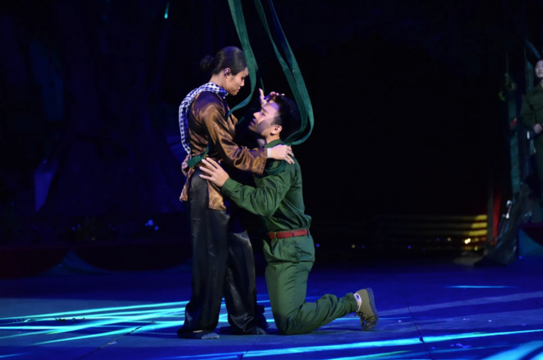 S&acirc;n khấu kịch Nam - Bắc s&aacute;ng đ&egrave;n, ch&aacute;y v&eacute; m&ugrave;a nghỉ lễ 30/4 - 1/5- Ảnh 6.