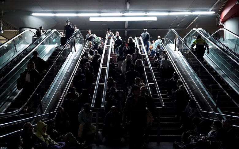 Mất điện diện rộng ở T&acirc;y Ban Nha v&agrave; Bồ Đ&agrave;o Nha: Nguy&ecirc;n nh&acirc;n do thời tiết bất thường?