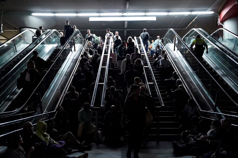 Mất điện diện rộng ở T&acirc;y Ban Nha v&agrave; Bồ Đ&agrave;o Nha: Nguy&ecirc;n nh&acirc;n do thời tiết bất thường? - Ảnh 1.