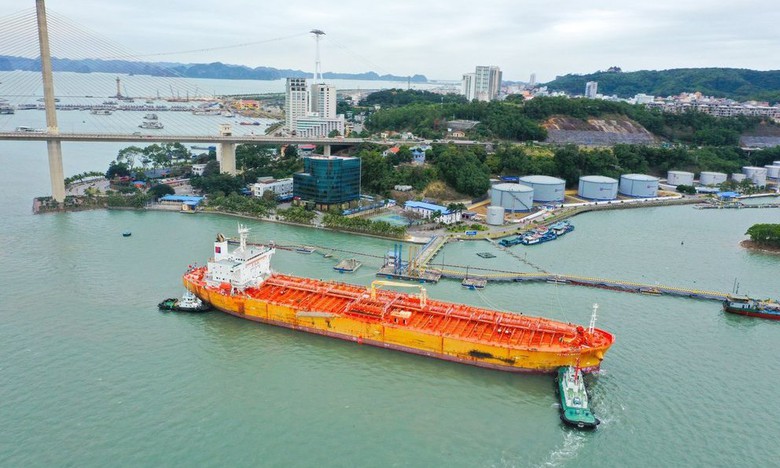 Thị trường biến động, doanh nghiệp t&agrave;u dầu "kẻ kh&oacute;c, người cười"- Ảnh 1.