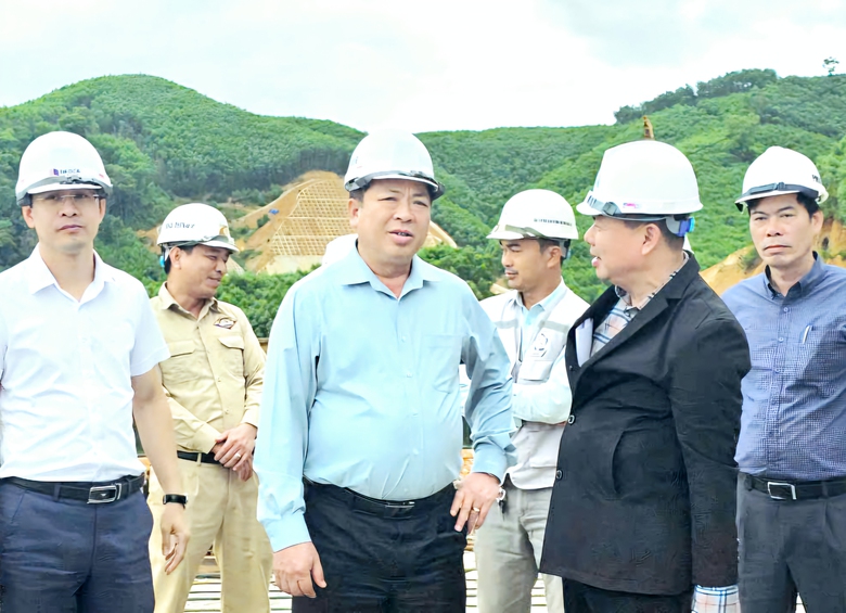 Bộ trưởng Trần Hồng Minh: R&otilde; tinh thần "vượt nắng thắng mưa", khoan hầm, nối cầu cao tốc- Ảnh 5.