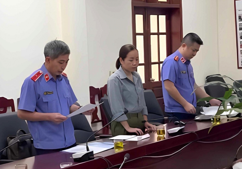 Huế: Bắt tạm giam nữ kế toán Cục thi hành án chiếm đoạt 5,6 tỷ đồng- Ảnh 1. Huế: Bắt tạm giam nữ kế toán Cục thi hành án chiếm đoạt 5,6 tỷ đồng- Ảnh 1.