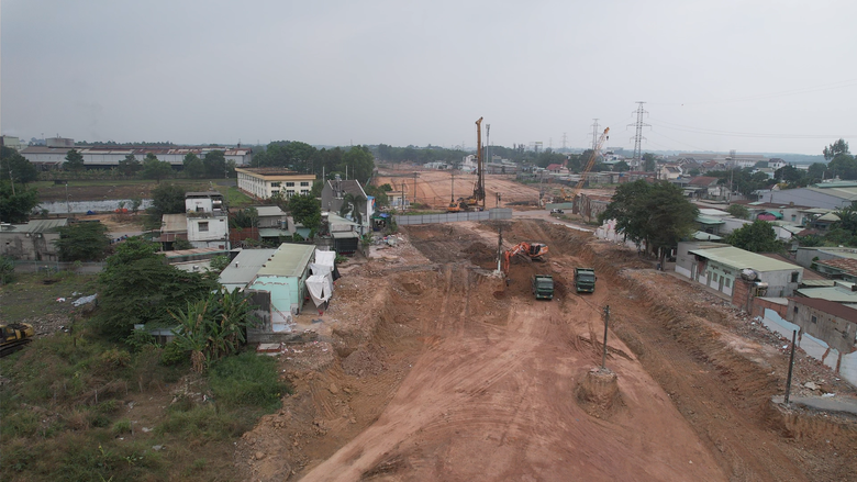 Cao tốc qua Đồng Nai: L&atilde;nh đạo tỉnh y&ecirc;u cầu xử l&yacute; hai nh&agrave; thầu thi c&ocirc;ng chậm- Ảnh 2.