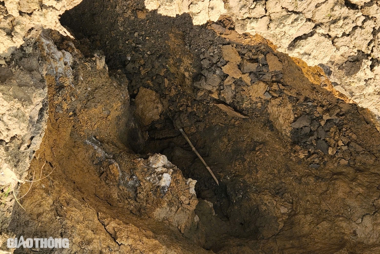 Xuất hiện nhiều điểm lún, hố "tử thần" ở Bắc Kạn- Ảnh 13. Xuất hiện nhiều điểm lún, hố "tử thần" ở Bắc Kạn- Ảnh 13.