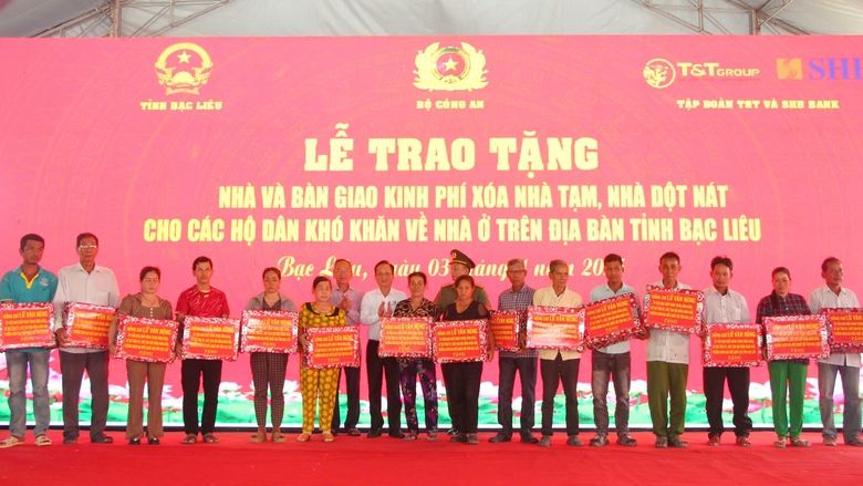 Bộ C&ocirc;ng an b&agrave;n giao kinh ph&iacute; x&acirc;y dựng 700 căn nh&agrave; tại Bạc Li&ecirc;u- Ảnh 3.