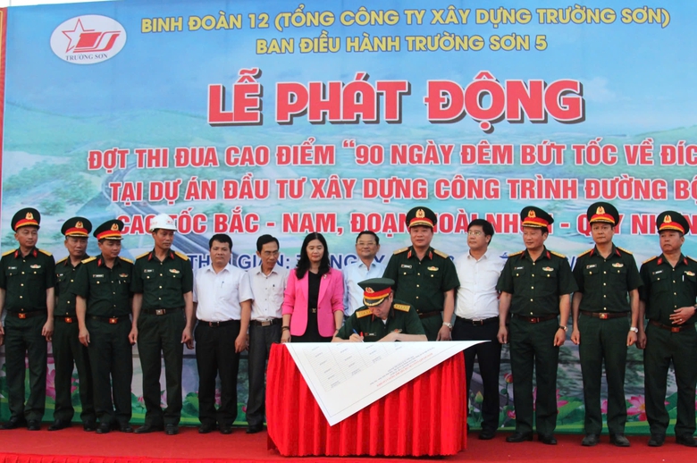 90 ng&agrave;y đ&ecirc;m bứt tốc đưa g&oacute;i thầu đầu tuyến cao tốc Ho&agrave;i Nhơn - Quy Nhơn về đ&iacute;ch- Ảnh 1.