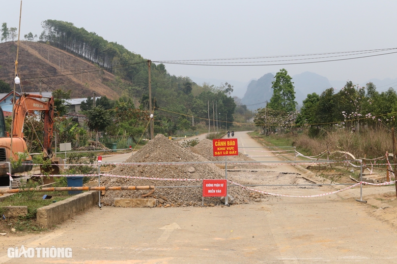 Xuất hiện nhiều điểm lún, hố "tử thần" ở Bắc Kạn- Ảnh 16. Xuất hiện nhiều điểm lún, hố "tử thần" ở Bắc Kạn- Ảnh 16.