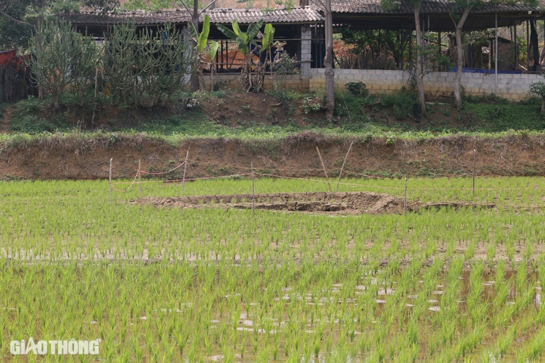 Xuất hiện nhiều điểm lún, hố "tử thần" ở Bắc Kạn- Ảnh 12. Xuất hiện nhiều điểm lún, hố "tử thần" ở Bắc Kạn- Ảnh 12.