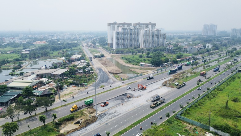 TP.HCM chi 590 tỷ đồng hoàn chỉnh nút giao Bến Lức - Long Thành với QL50- Ảnh 2. TP.HCM chi 590 tỷ đồng hoàn chỉnh nút giao Bến Lức - Long Thành với QL50- Ảnh 2.