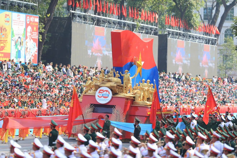Những h&igrave;nh ảnh ấn tượng tại Lễ kỷ niệm 50 năm Giải ph&oacute;ng miền Nam, thống nhất đất nước- Ảnh 12.
