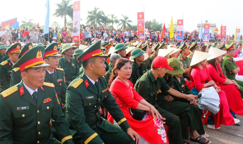 X&uacute;c động Lễ Thượng cờ Thống nhất non s&ocirc;ng b&ecirc;n Vĩ tuyến 17- Ảnh 2.