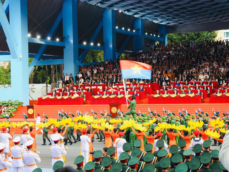 Tổng B&iacute; thư T&ocirc; L&acirc;m: Tr&iacute; tuệ, sức mạnh Việt Nam đ&atilde; l&agrave;m n&ecirc;n Đại thắng m&ugrave;a Xu&acirc;n năm 1975- Ảnh 3.