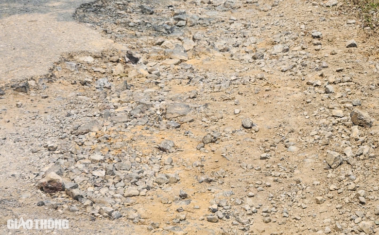 Bắc Kạn: Đường tỉnh xuống cấp, sửa chữa chắp vá vì thiếu kinh phí- Ảnh 3. Bắc Kạn: Đường tỉnh xuống cấp, sửa chữa chắp vá vì thiếu kinh phí- Ảnh 3.